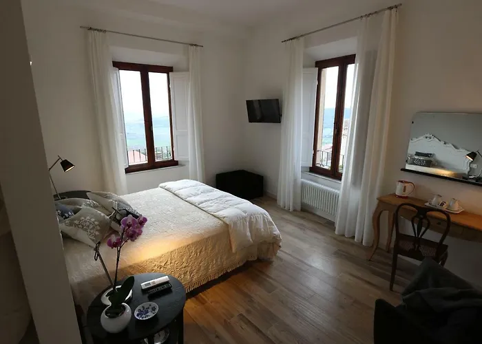 Al 32 B&B